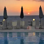 Ξενοδοχείο με διαμερίσματα Messina 4*