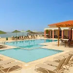 Messina Aparthotel Kyparissia