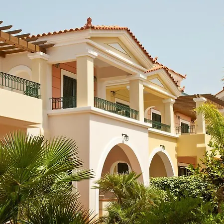 Messina Aparthotel Kyparissia