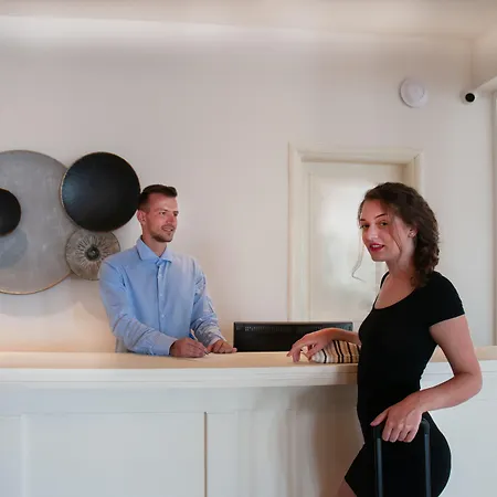 Messina Aparthotel Kyparissia