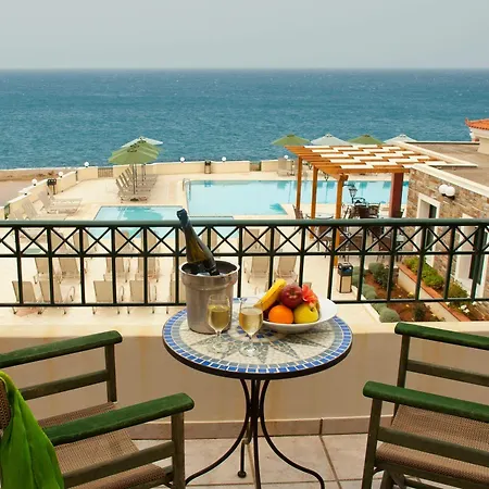 Messina Aparthotel 4*