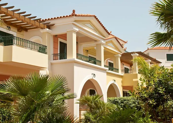 Messina Aparthotel Kyparissia